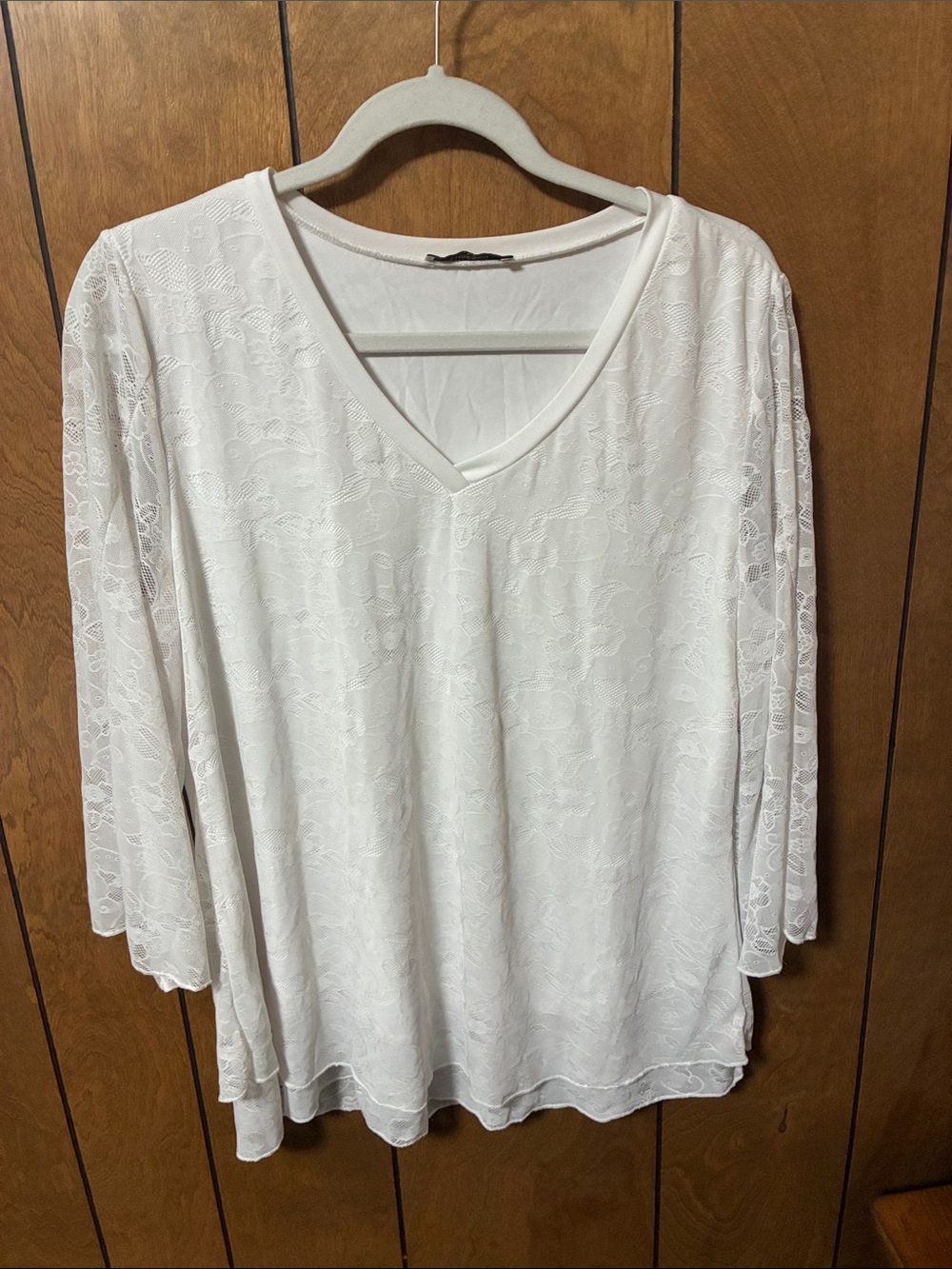 Women's White Lace V-Neck Long Sleeve Top